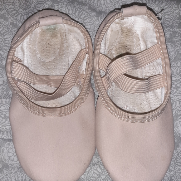 4t Ballet Leotards and ballet shoes - Picture 4 of 8